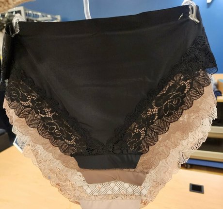 feetbeth model free pic