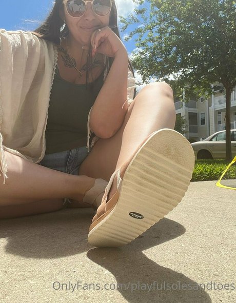 playfulsolesandtoes best model pic