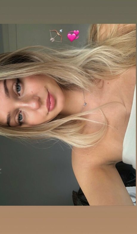 Elly Anne pornographic model pics