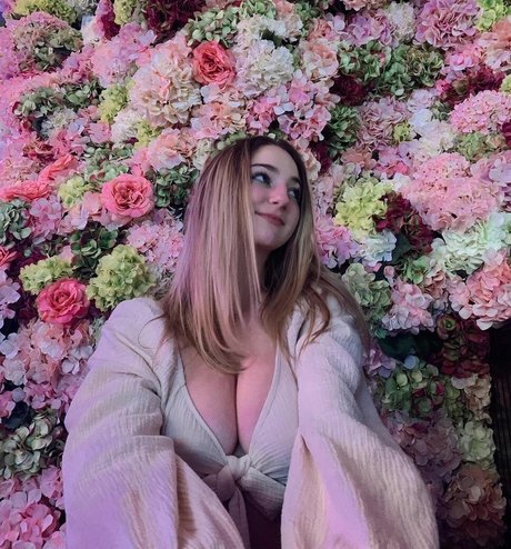 Jolie B model perfect photo