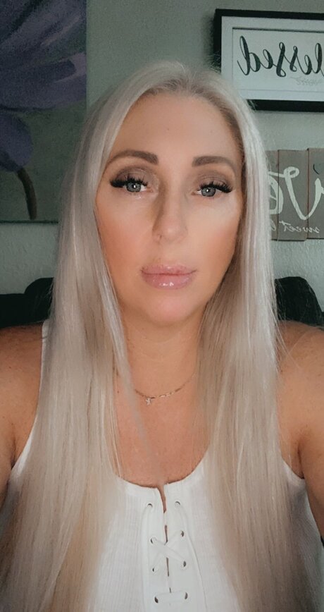 sexy bbw onlyfans erotic image