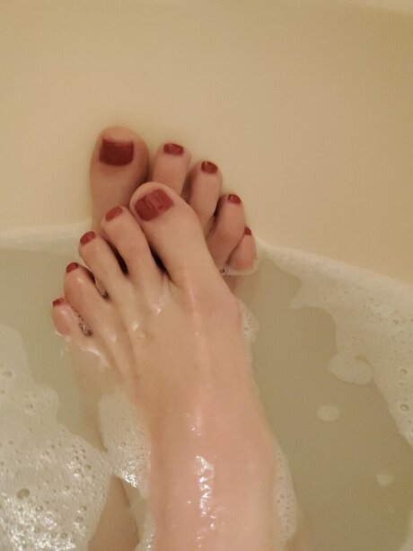 M1LF feet nude model img