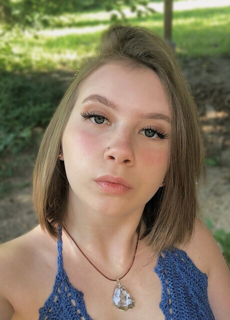 u82970758 model pornographic pic