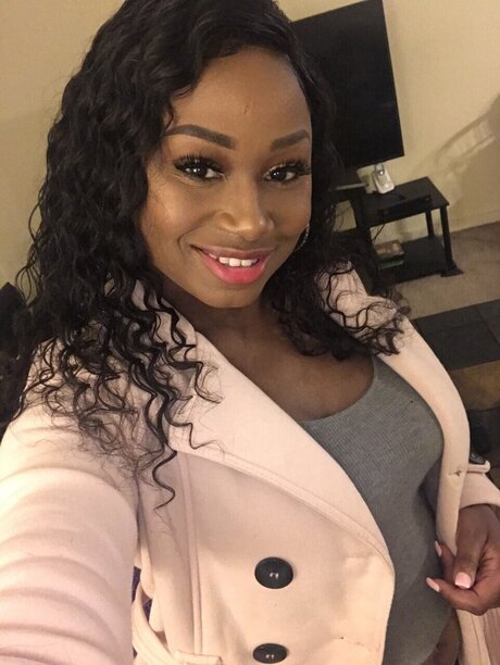 Naava hot model pictures