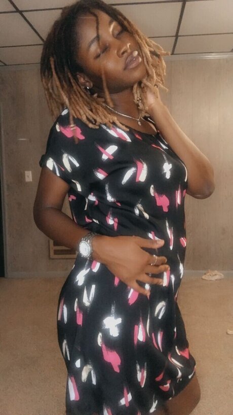 I juicyy model nice image