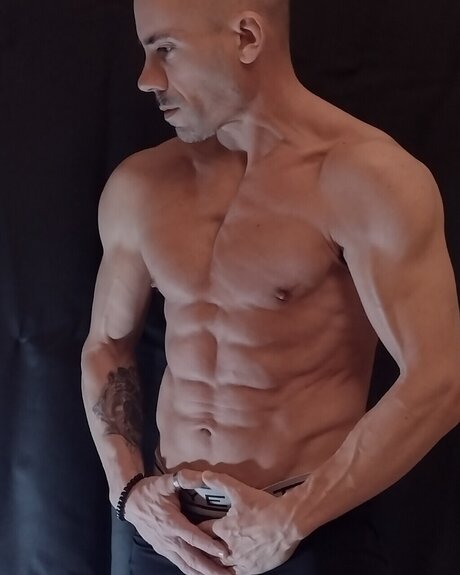 maxxti hot model pic