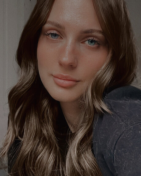 B May pornstar free photo