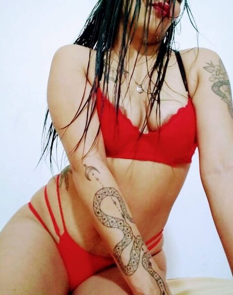 Reyna bah a model perfect photo