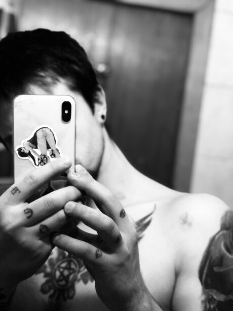 Valter Cult star nude image