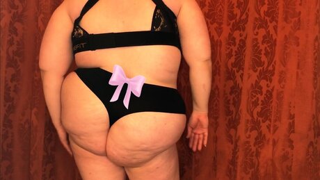 Muttise nude star picture