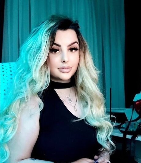 Katie Davis VIP porn actress gallery