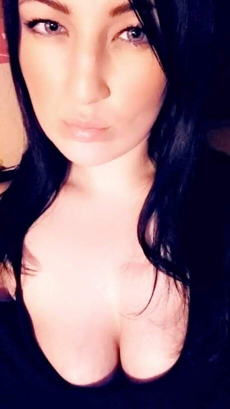 Royal Hart pornstar xxx archive