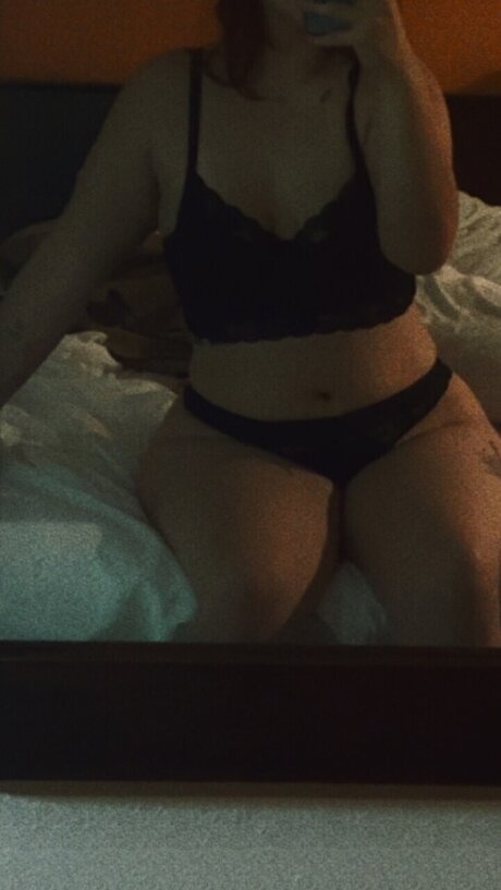 Phoenixxx model naked photos