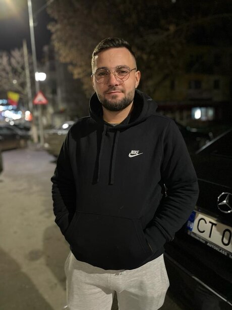 Florin Mangescu model high quality image