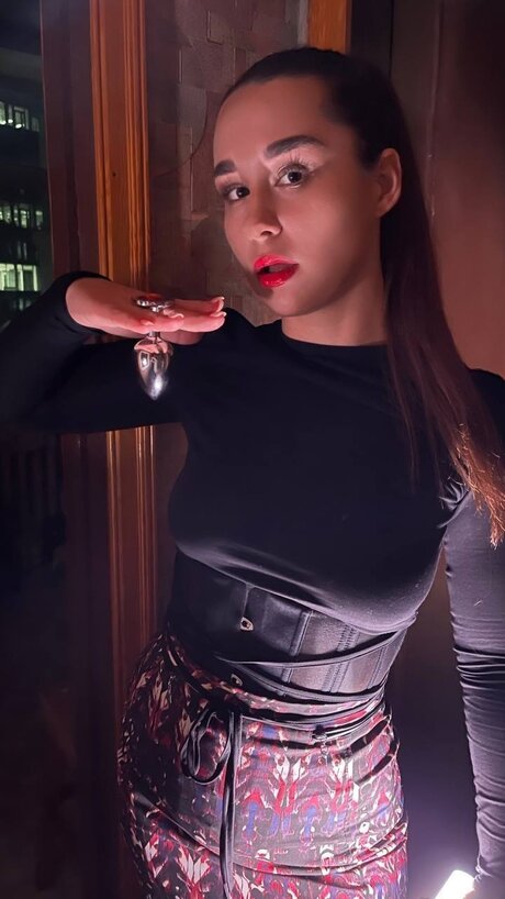 SweetSexyBunny sex model picture