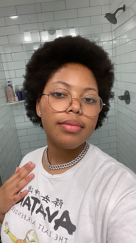 GoldiLox star pornographic pic