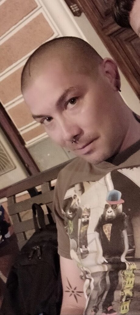 Sk8 erotic star photo