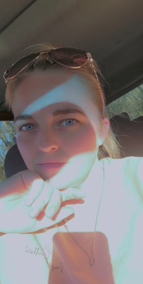 Littlemomma90 nice pornstar archive