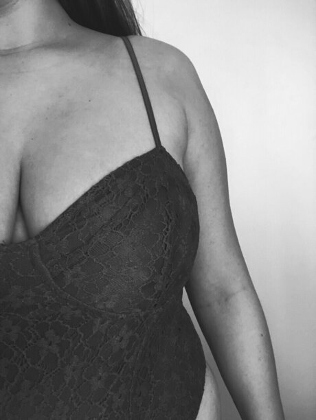 Emma18 model sexy image