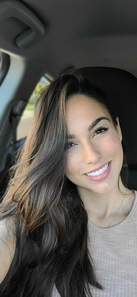 Arianna Marie pornstar naked pic