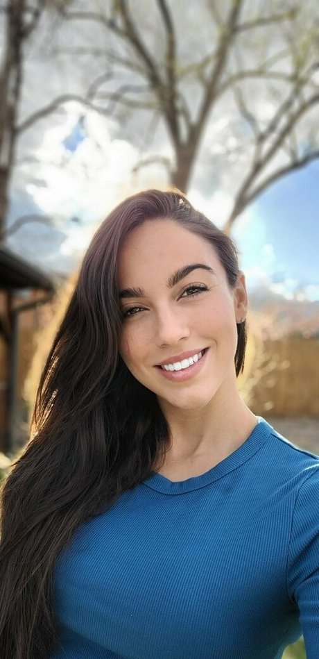 Arianna Marie star pretty pics