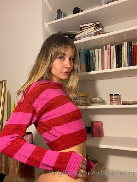 brown eyes kitty onlyfans sexy nudes images