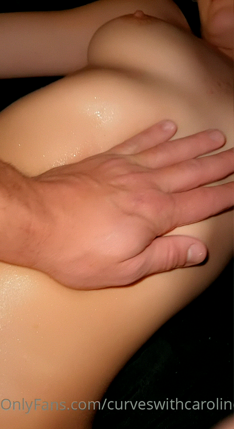 Caroline Skubal sex model images