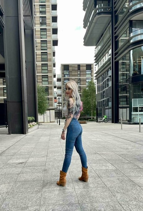 Sindy Day star high quality galleries