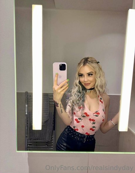 Sindy Day pornographic star image