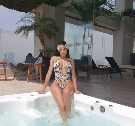 Mariell Andreina model pornographic gallery