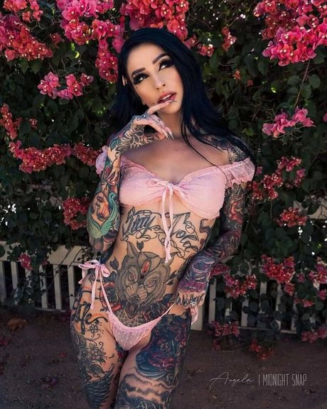 Angela Mazzanti model nude pictures