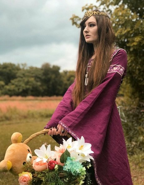 _elaine arbor model hd img