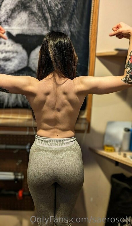 Saerosoh naked pornstar img