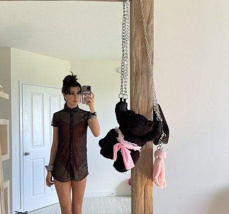 white pussy onlyfans exclusive image