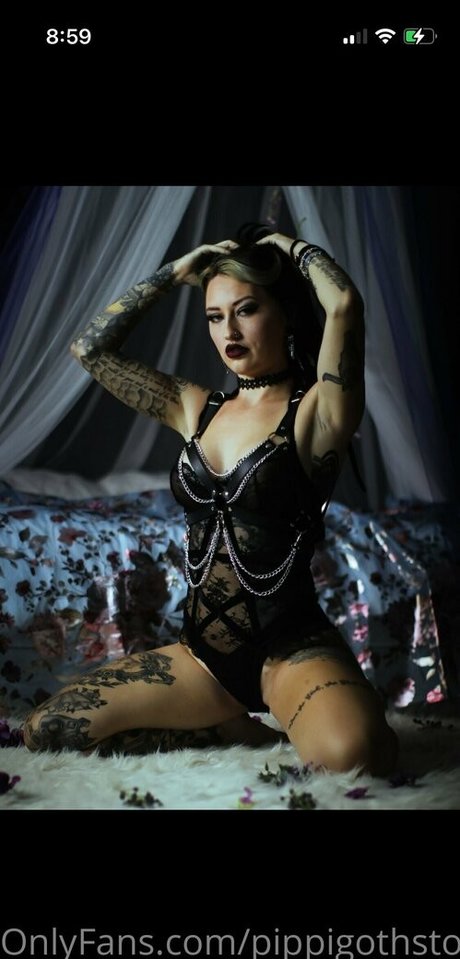 PippiGothStocking model art photo