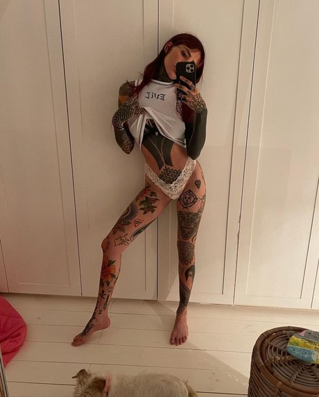 Candelaria Tinelli art star pics