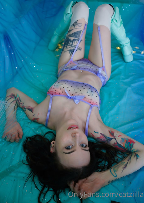 lips onlyfans beautiful xxx photo