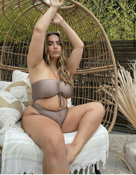 Julia Berit art pornstar pic