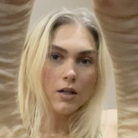 Amber Skye pornstar sexy gallery