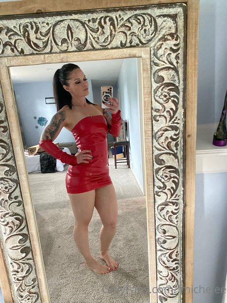 lmichelee sexy model image