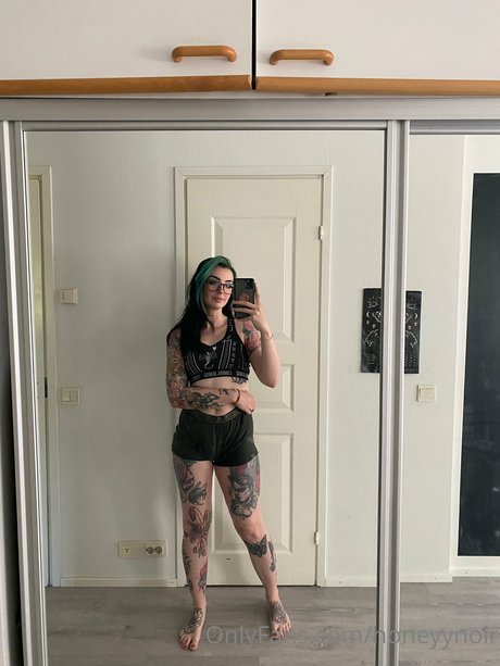 Honeyy Noir nudes pornstar pictures