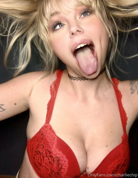 blonde famous onlyfans top archive