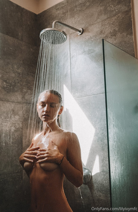 Lilylvy pornographic star photos