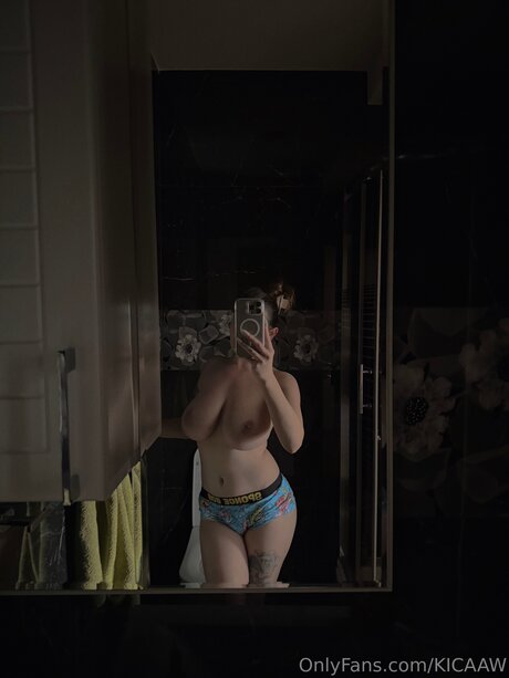 Kicaaw beautiful star pics