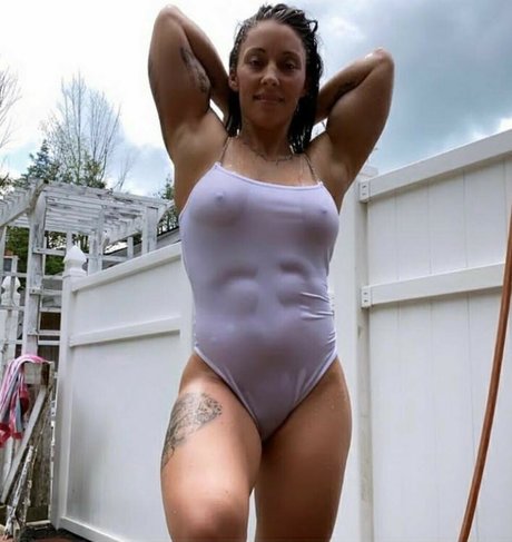 Lauren Pockevich naked star photos