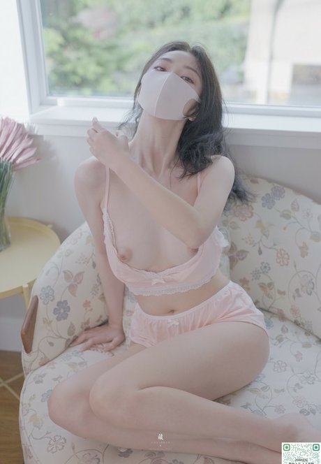 Hong Kong Doll pretty model photo