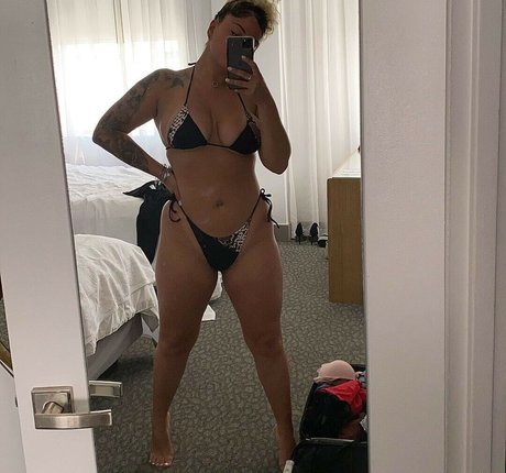 Domovelez adult actress photos