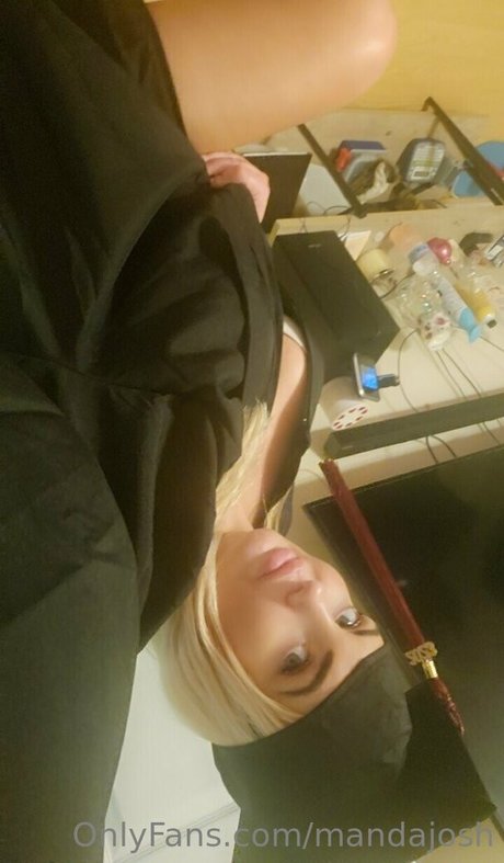 mandajosh model hot pic