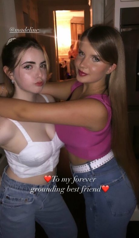 chicks with dicks onlyfans free img