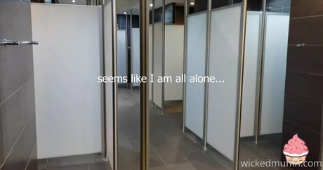 thewickedmuffin porn model pic